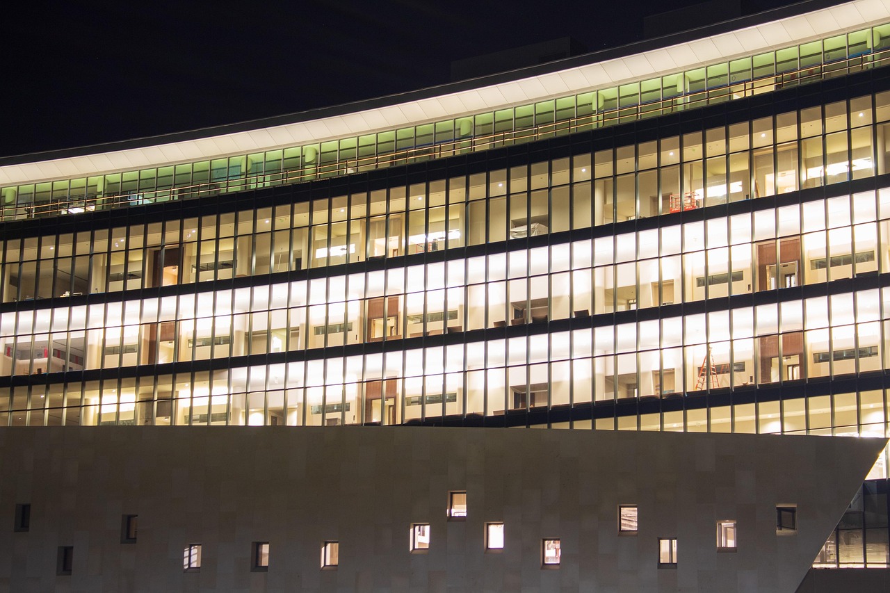 كيف تبرمج موقع ويب يواكب أحدث التقنيات؟